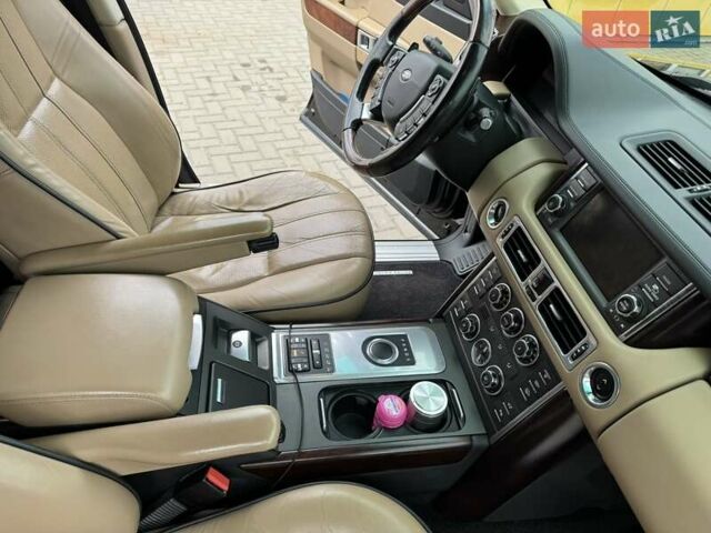 Чорний Ленд Ровер Рендж Ровер, об'ємом двигуна 4.37 л та пробігом 235 тис. км за 19500 $, фото 20 на Automoto.ua