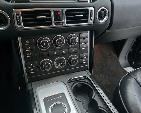 Чорний Ленд Ровер Рендж Ровер, об'ємом двигуна 4.37 л та пробігом 221 тис. км за 21500 $, фото 14 на Automoto.ua