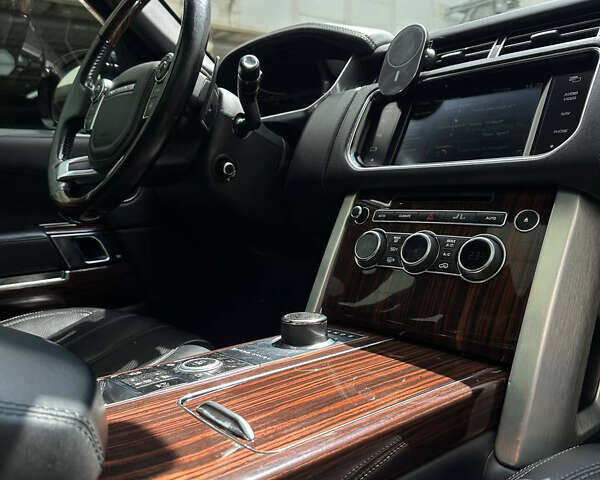 Черный Ленд Ровер Рендж Ровер, объемом двигателя 4.4 л и пробегом 218 тыс. км за 36000 $, фото 35 на Automoto.ua