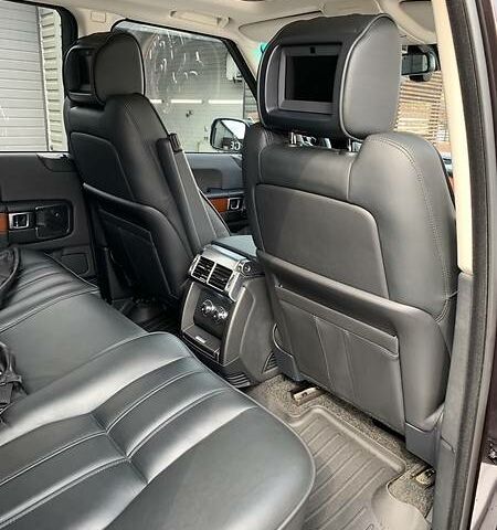 Чорний Ленд Ровер Рендж Ровер, об'ємом двигуна 4.4 л та пробігом 235 тис. км за 32700 $, фото 15 на Automoto.ua