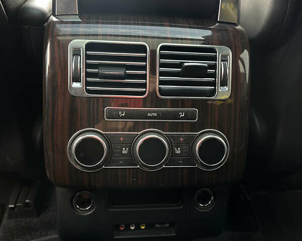 Черный Ленд Ровер Рендж Ровер, объемом двигателя 4.4 л и пробегом 218 тыс. км за 36000 $, фото 69 на Automoto.ua