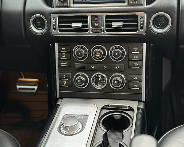 Чорний Ленд Ровер Рендж Ровер, об'ємом двигуна 4.37 л та пробігом 150 тис. км за 26000 $, фото 32 на Automoto.ua