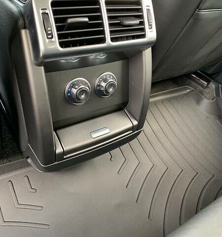 Чорний Ленд Ровер Рендж Ровер, об'ємом двигуна 4.4 л та пробігом 235 тис. км за 32700 $, фото 17 на Automoto.ua