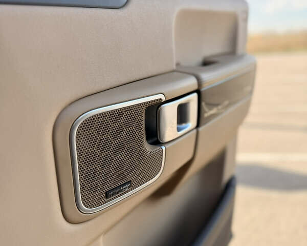 Чорний Ленд Ровер Рендж Ровер, об'ємом двигуна 5 л та пробігом 177 тис. км за 22500 $, фото 16 на Automoto.ua