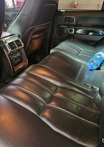 Черный Ленд Ровер Рендж Ровер, объемом двигателя 4.37 л и пробегом 282 тыс. км за 21777 $, фото 21 на Automoto.ua