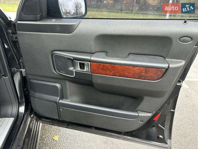 Черный Ленд Ровер Рендж Ровер, объемом двигателя 4.37 л и пробегом 270 тыс. км за 19500 $, фото 11 на Automoto.ua