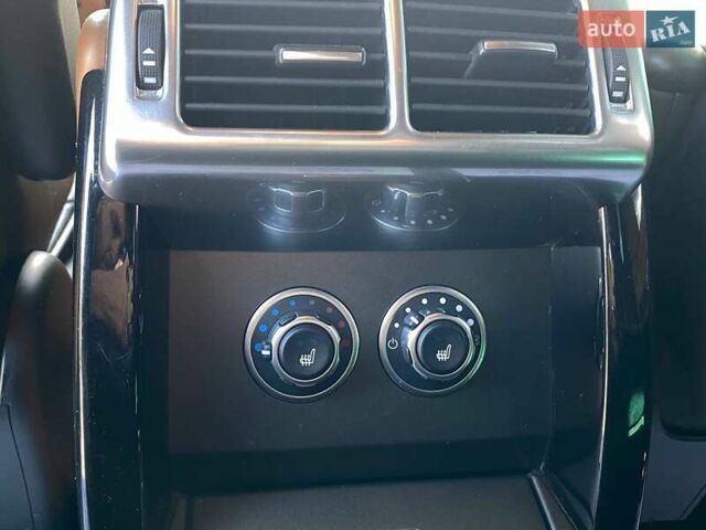 Чорний Ленд Ровер Рендж Ровер, об'ємом двигуна 5 л та пробігом 231 тис. км за 19999 $, фото 12 на Automoto.ua