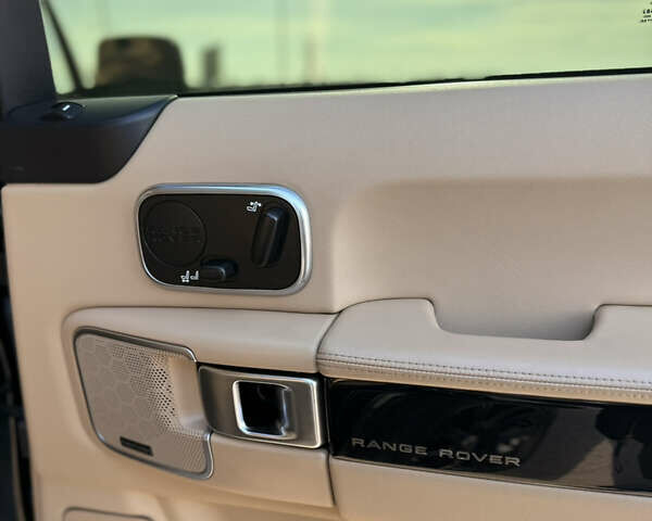 Чорний Ленд Ровер Рендж Ровер, об'ємом двигуна 5 л та пробігом 177 тис. км за 22500 $, фото 8 на Automoto.ua