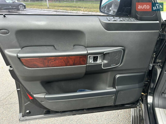 Черный Ленд Ровер Рендж Ровер, объемом двигателя 4.37 л и пробегом 270 тыс. км за 19500 $, фото 20 на Automoto.ua