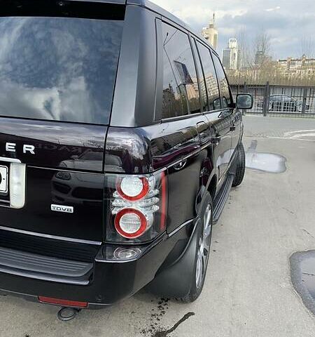 Чорний Ленд Ровер Рендж Ровер, об'ємом двигуна 4.4 л та пробігом 235 тис. км за 32700 $, фото 7 на Automoto.ua