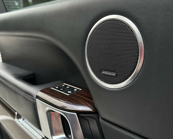 Черный Ленд Ровер Рендж Ровер, объемом двигателя 4.4 л и пробегом 218 тыс. км за 36000 $, фото 71 на Automoto.ua