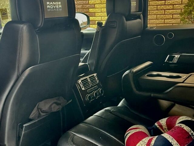 Черный Ленд Ровер Рендж Ровер, объемом двигателя 5 л и пробегом 220 тыс. км за 31200 $, фото 5 на Automoto.ua