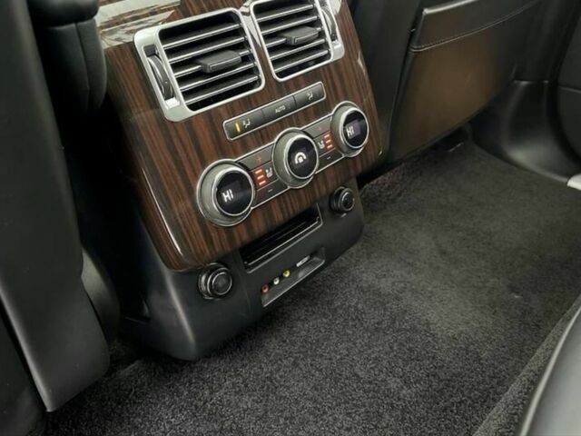 Черный Ленд Ровер Рендж Ровер, объемом двигателя 5 л и пробегом 220 тыс. км за 31200 $, фото 15 на Automoto.ua