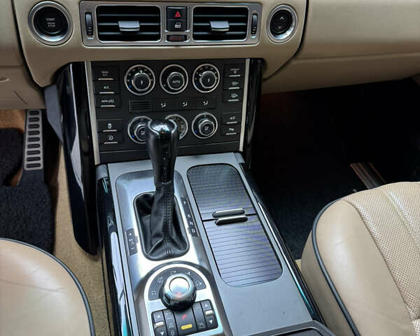 Черный Ленд Ровер Рендж Ровер, объемом двигателя 5 л и пробегом 82 тыс. км за 25500 $, фото 8 на Automoto.ua