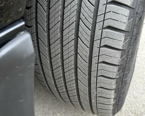 Чорний Ленд Ровер Рендж Ровер, об'ємом двигуна 4.37 л та пробігом 320 тис. км за 22000 $, фото 10 на Automoto.ua