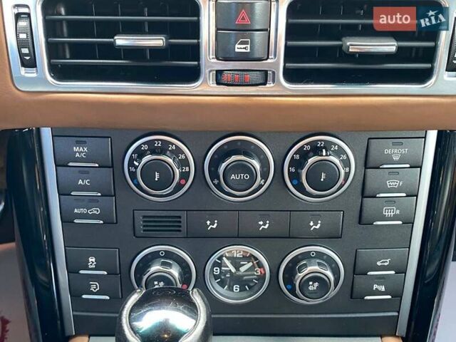 Чорний Ленд Ровер Рендж Ровер, об'ємом двигуна 5 л та пробігом 231 тис. км за 19999 $, фото 21 на Automoto.ua