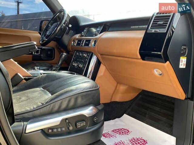 Чорний Ленд Ровер Рендж Ровер, об'ємом двигуна 5 л та пробігом 231 тис. км за 19999 $, фото 15 на Automoto.ua