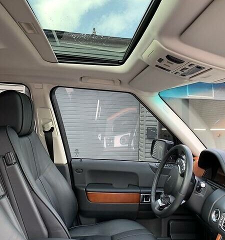 Чорний Ленд Ровер Рендж Ровер, об'ємом двигуна 4.4 л та пробігом 235 тис. км за 32700 $, фото 13 на Automoto.ua