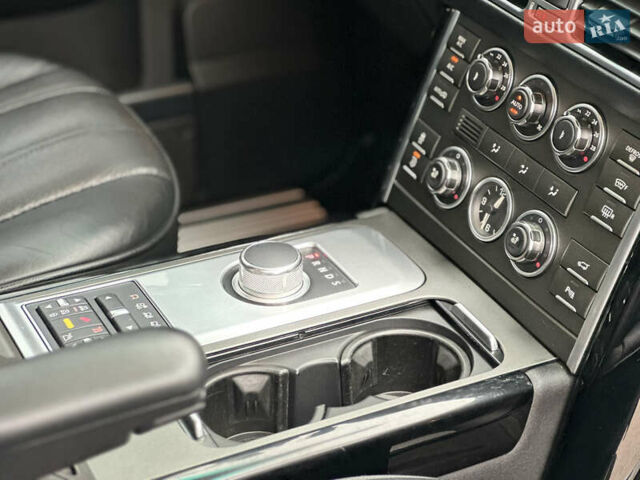 Чорний Ленд Ровер Рендж Ровер, об'ємом двигуна 4.37 л та пробігом 150 тис. км за 26000 $, фото 35 на Automoto.ua