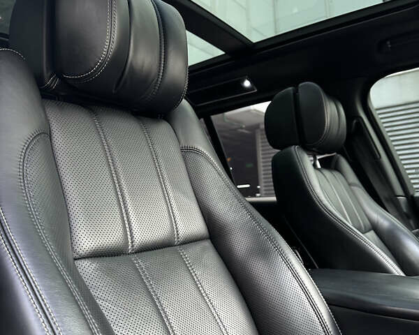 Черный Ленд Ровер Рендж Ровер, объемом двигателя 4.4 л и пробегом 218 тыс. км за 36000 $, фото 47 на Automoto.ua