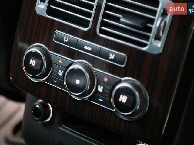 Чорний Ленд Ровер Рендж Ровер, об'ємом двигуна 5 л та пробігом 126 тис. км за 40000 $, фото 24 на Automoto.ua