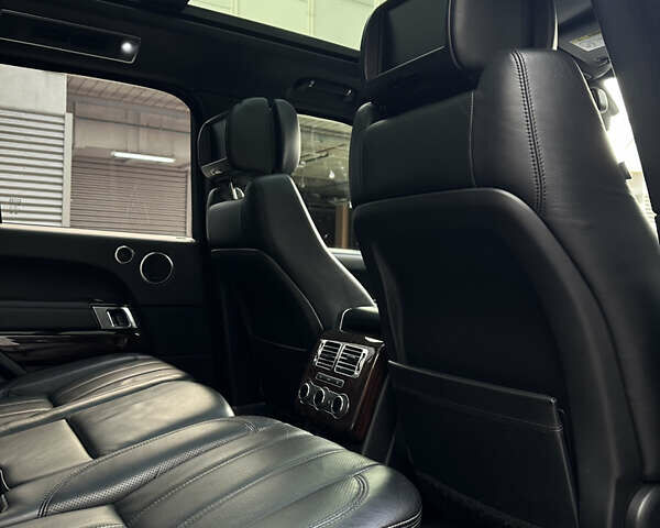 Черный Ленд Ровер Рендж Ровер, объемом двигателя 4.4 л и пробегом 218 тыс. км за 36000 $, фото 58 на Automoto.ua