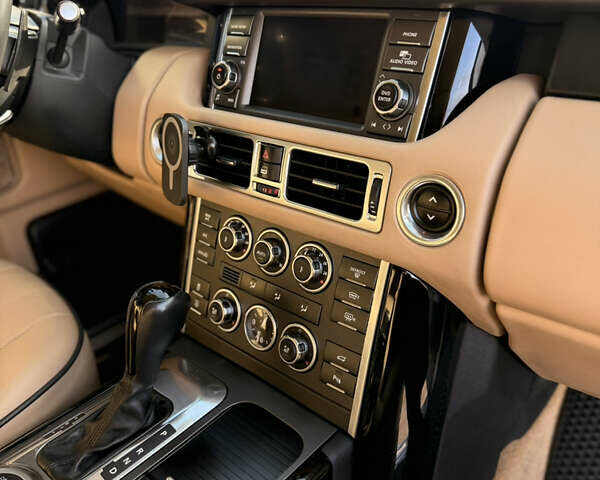 Чорний Ленд Ровер Рендж Ровер, об'ємом двигуна 5 л та пробігом 177 тис. км за 22500 $, фото 5 на Automoto.ua