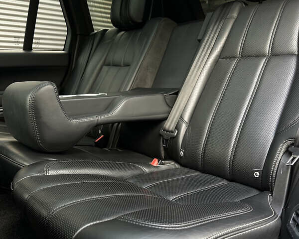 Черный Ленд Ровер Рендж Ровер, объемом двигателя 4.4 л и пробегом 218 тыс. км за 36000 $, фото 67 на Automoto.ua