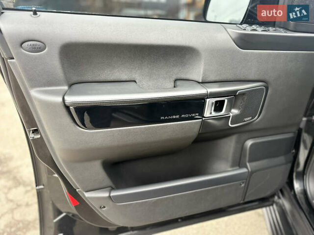 Чорний Ленд Ровер Рендж Ровер, об'ємом двигуна 4.37 л та пробігом 150 тис. км за 26000 $, фото 24 на Automoto.ua