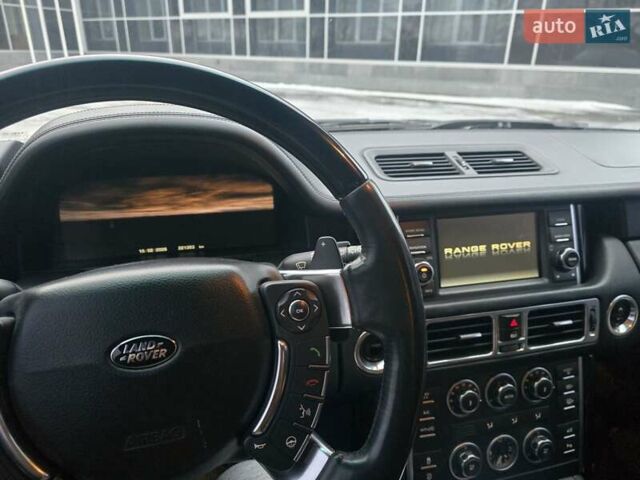 Чорний Ленд Ровер Рендж Ровер, об'ємом двигуна 4.37 л та пробігом 221 тис. км за 21500 $, фото 13 на Automoto.ua