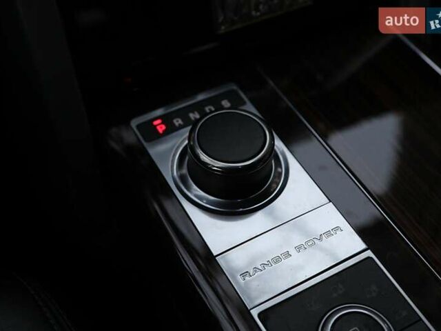 Чорний Ленд Ровер Рендж Ровер, об'ємом двигуна 5 л та пробігом 126 тис. км за 40000 $, фото 22 на Automoto.ua