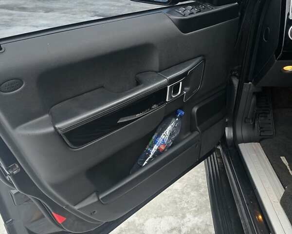 Чорний Ленд Ровер Рендж Ровер, об'ємом двигуна 4.37 л та пробігом 221 тис. км за 21500 $, фото 8 на Automoto.ua