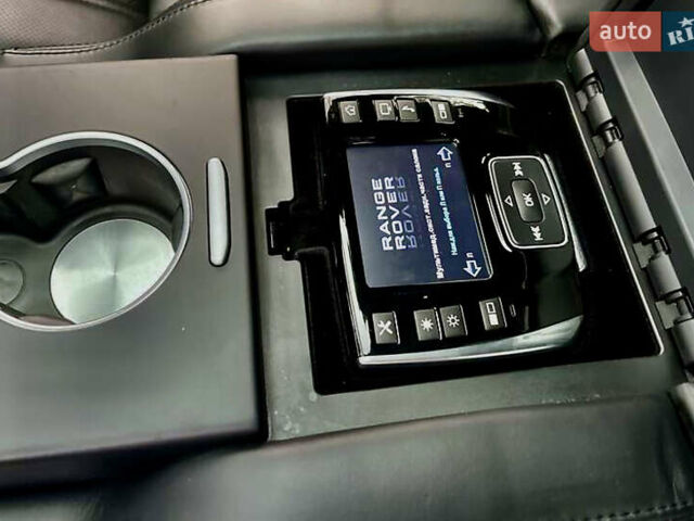 Чорний Ленд Ровер Рендж Ровер, об'ємом двигуна 5 л та пробігом 220 тис. км за 31200 $, фото 20 на Automoto.ua