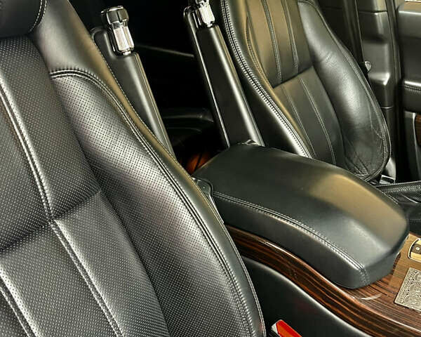 Чорний Ленд Ровер Рендж Ровер, об'ємом двигуна 5 л та пробігом 220 тис. км за 31200 $, фото 12 на Automoto.ua