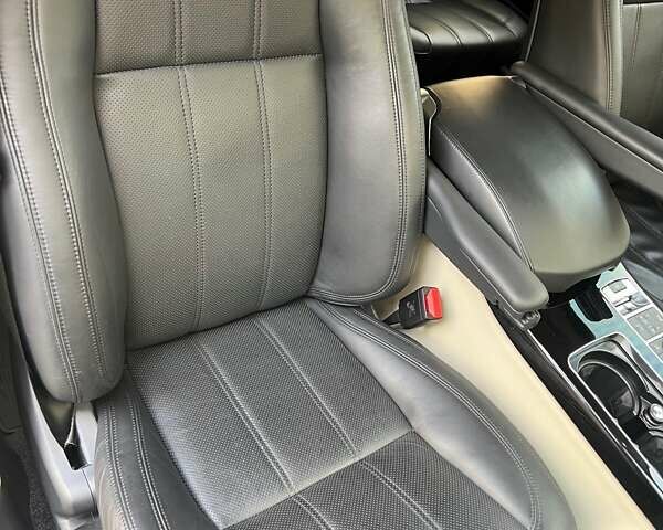 Черный Ленд Ровер Рендж Ровер, объемом двигателя 2.99 л и пробегом 137 тыс. км за 31000 $, фото 26 на Automoto.ua