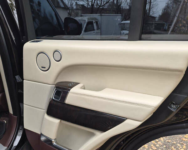 Чорний Ленд Ровер Рендж Ровер, об'ємом двигуна 5 л та пробігом 179 тис. км за 30000 $, фото 10 на Automoto.ua