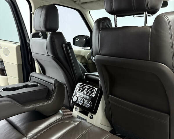 Чорний Ленд Ровер Рендж Ровер, об'ємом двигуна 4.37 л та пробігом 216 тис. км за 27500 $, фото 34 на Automoto.ua