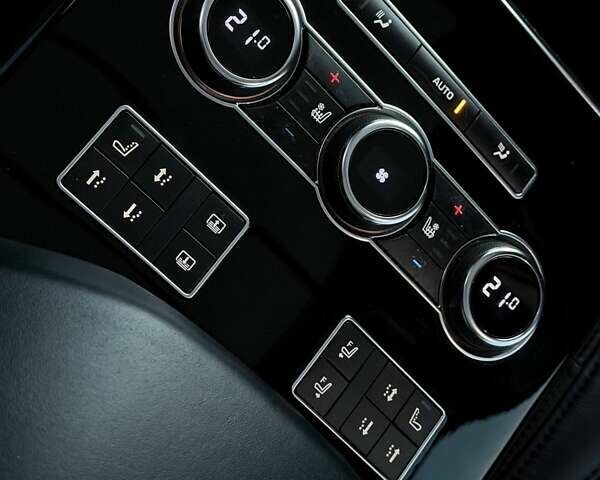 Черный Ленд Ровер Рендж Ровер, объемом двигателя 4.37 л и пробегом 207 тыс. км за 31500 $, фото 54 на Automoto.ua