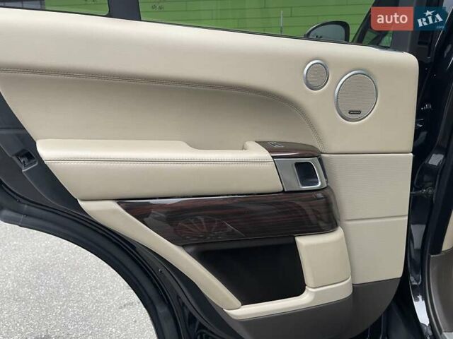 Чорний Ленд Ровер Рендж Ровер, об'ємом двигуна 4.4 л та пробігом 132 тис. км за 36800 $, фото 39 на Automoto.ua