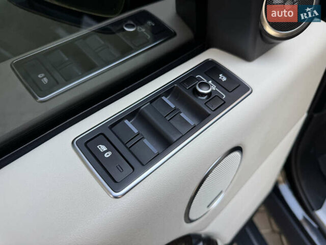 Ленд Ровер Рендж Ровер 2013 в Одессе на Automoto.ua Черный Ленд Ровер Рендж Ровер, объемом двигателя 4.4 л и пробегом 109 тыс. км за 44000 $, фото 17 на Automoto.ua