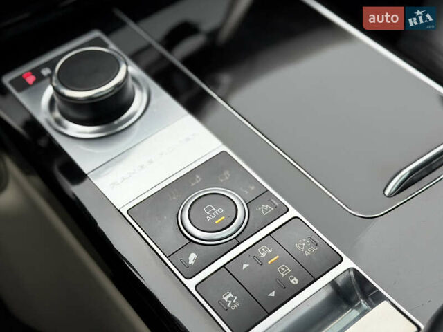 Черный Ленд Ровер Рендж Ровер, объемом двигателя 4.39 л и пробегом 200 тыс. км за 38900 $, фото 9 на Automoto.ua