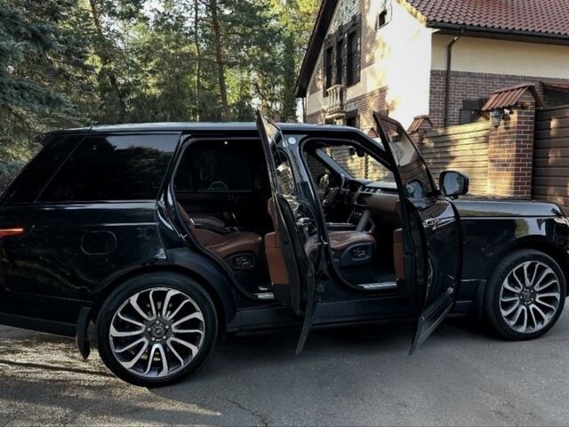 Чорний Ленд Ровер Рендж Ровер, об'ємом двигуна 5 л та пробігом 210 тис. км за 22176 $, фото 1 на Automoto.ua