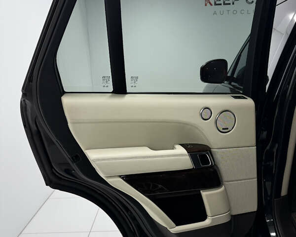 Чорний Ленд Ровер Рендж Ровер, об'ємом двигуна 4.37 л та пробігом 216 тис. км за 27500 $, фото 36 на Automoto.ua