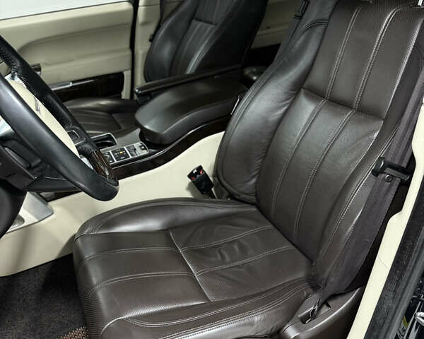 Чорний Ленд Ровер Рендж Ровер, об'ємом двигуна 4.37 л та пробігом 216 тис. км за 27500 $, фото 18 на Automoto.ua