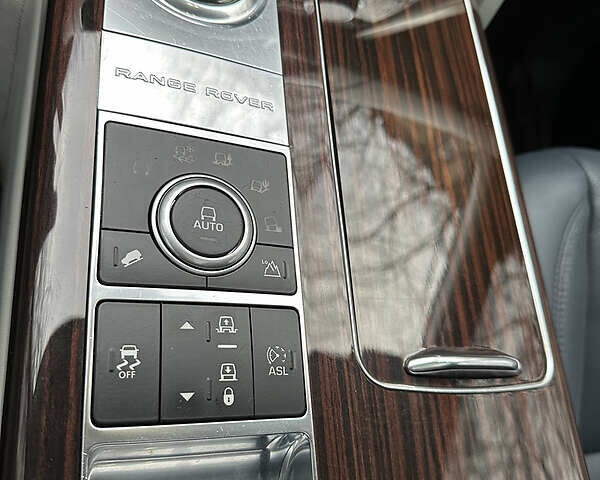 Черный Ленд Ровер Рендж Ровер, объемом двигателя 4.4 л и пробегом 250 тыс. км за 29900 $, фото 15 на Automoto.ua