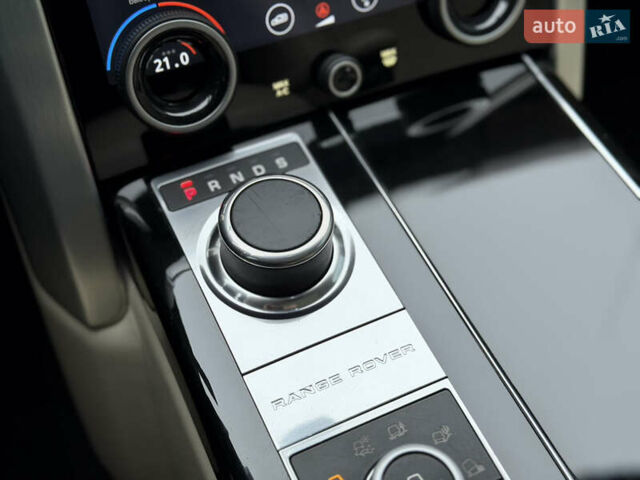 Чорний Ленд Ровер Рендж Ровер, об'ємом двигуна 5 л та пробігом 120 тис. км за 36500 $, фото 39 на Automoto.ua
