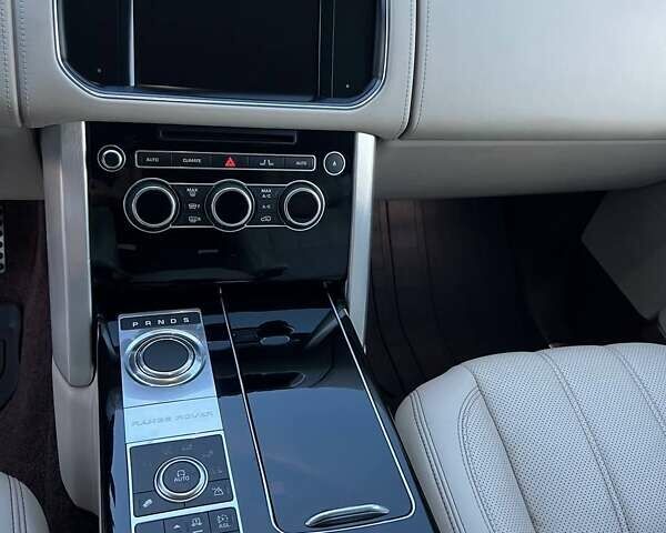 Чорний Ленд Ровер Рендж Ровер, об'ємом двигуна 5 л та пробігом 248 тис. км за 35000 $, фото 35 на Automoto.ua