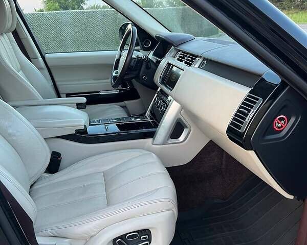 Черный Ленд Ровер Рендж Ровер, объемом двигателя 5 л и пробегом 248 тыс. км за 32000 $, фото 10 на Automoto.ua