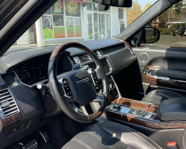 Черный Ленд Ровер Рендж Ровер, объемом двигателя 5 л и пробегом 200 тыс. км за 31000 $, фото 18 на Automoto.ua