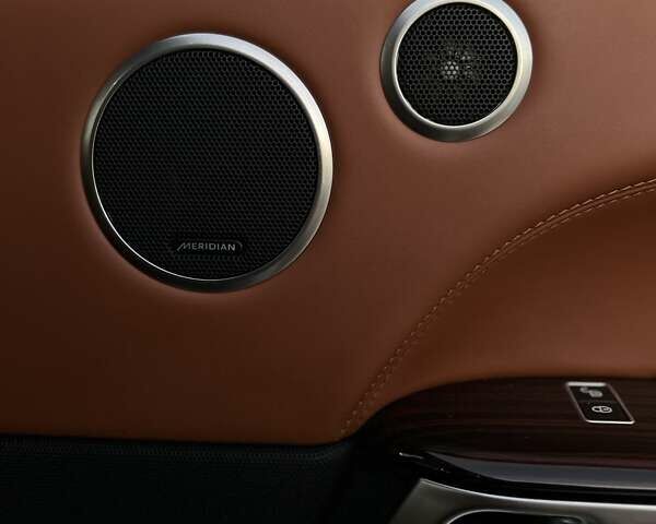 Чорний Ленд Ровер Рендж Ровер, об'ємом двигуна 5 л та пробігом 125 тис. км за 41000 $, фото 18 на Automoto.ua